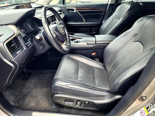 Photo of 2019 Silver Lexus RX 350