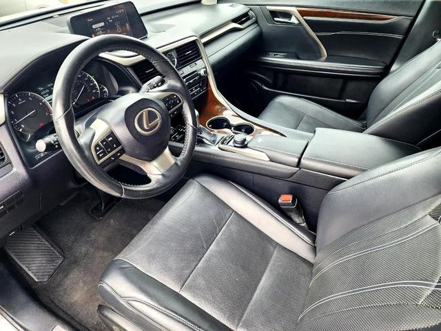 Photo of 2019 Silver Lexus RX 350