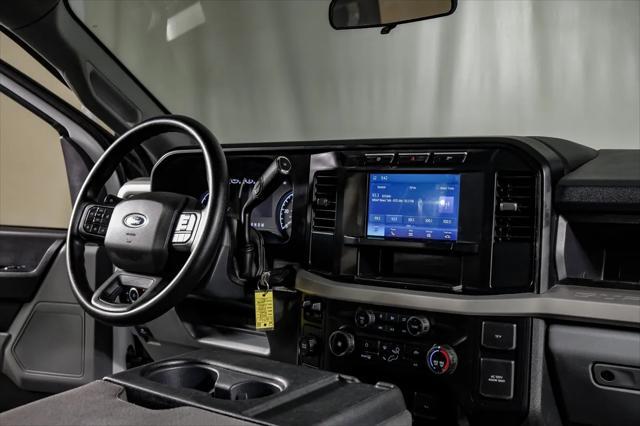 Photo of 2023 Oxford White Ford F-350