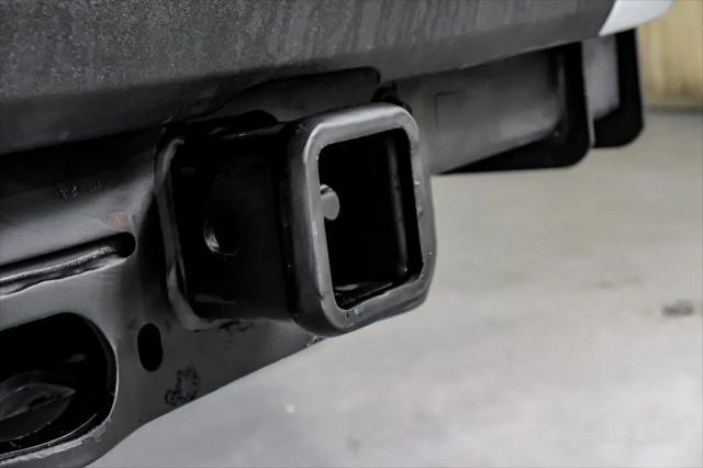 Photo of 2023 Oxford White Ford F-350