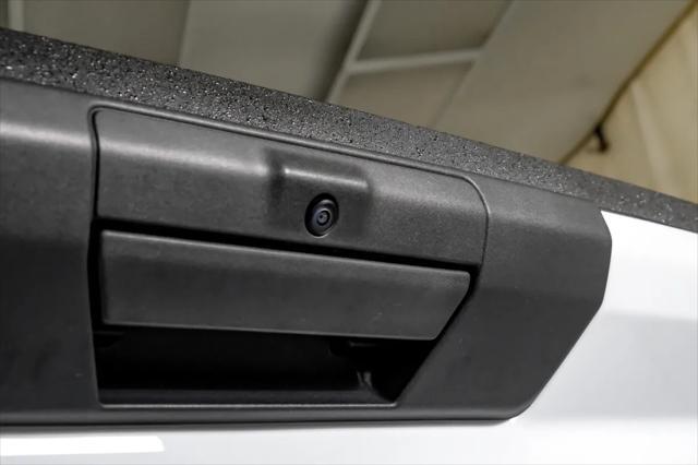 Photo of 2023 Oxford White Ford F-350
