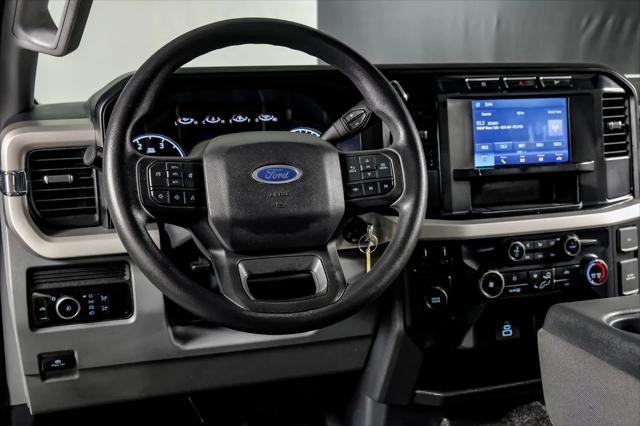 Photo of 2023 Oxford White Ford F-350