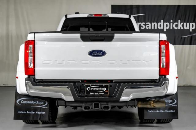Photo of 2023 Oxford White Ford F-350