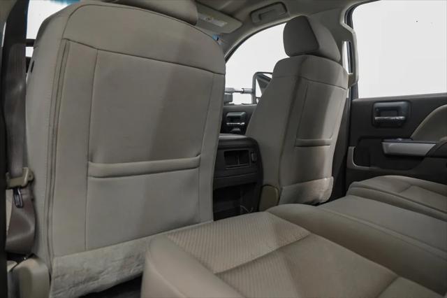 Photo of 2018 Iridescent Pearl Tricoat Chevrolet Silverado 2500