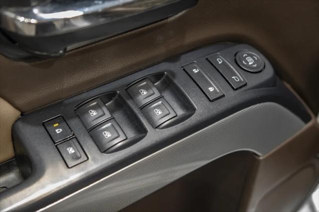 Photo of 2018 Iridescent Pearl Tricoat Chevrolet Silverado 2500