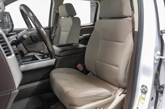 Photo of 2018 Iridescent Pearl Tricoat Chevrolet Silverado 2500