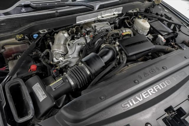 Photo of 2018 Iridescent Pearl Tricoat Chevrolet Silverado 2500
