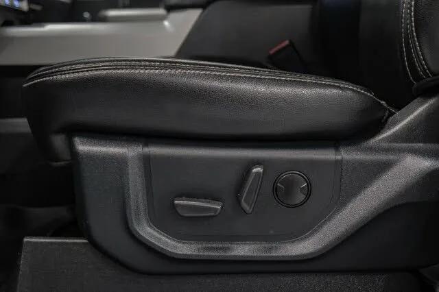 Photo of 2021 Agate Black Metallic Ford F-250