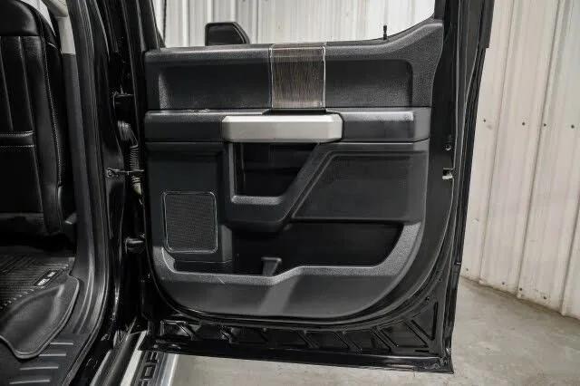 Photo of 2021 Agate Black Metallic Ford F-250