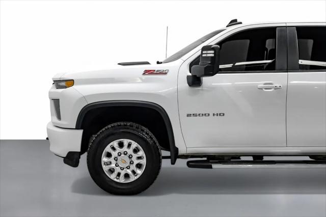 Photo of 2023 Summit White Chevrolet Silverado 2500
