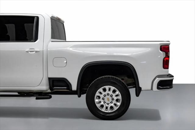 Photo of 2023 Summit White Chevrolet Silverado 2500