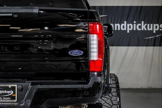 Photo of 2017 Shadow Black Ford F-250