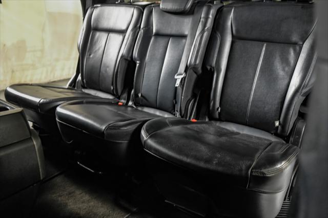 Photo of 2020 Iconic Silver Metallic Ford Expedition