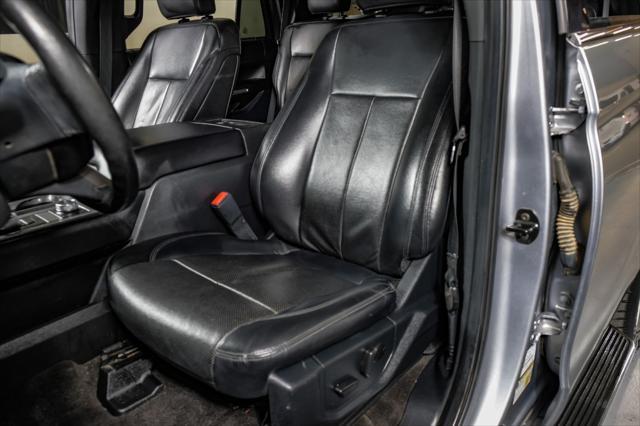 Photo of 2020 Iconic Silver Metallic Ford Expedition