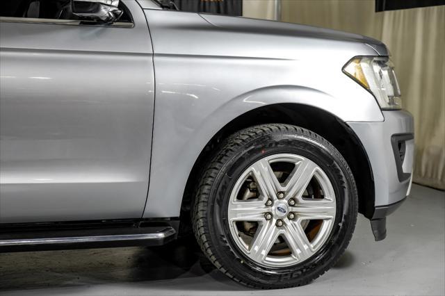 Photo of 2020 Iconic Silver Metallic Ford Expedition