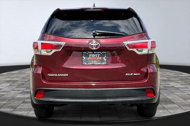 Photo of 2016 Red Toyota Highlander