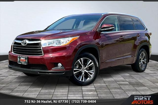 Photo of 2016 Red Toyota Highlander