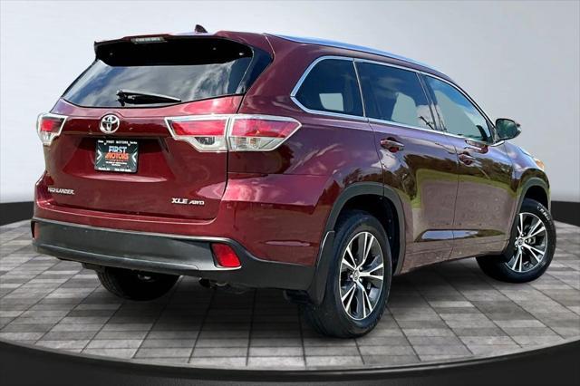 Photo of 2016 Red Toyota Highlander