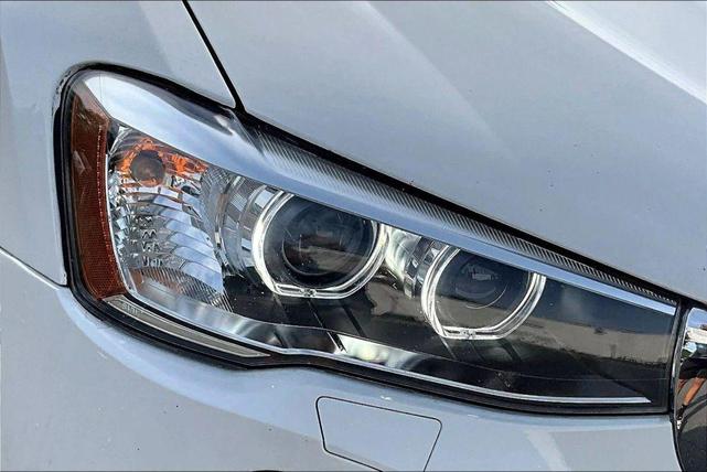 Photo of 2016 White BMW X4