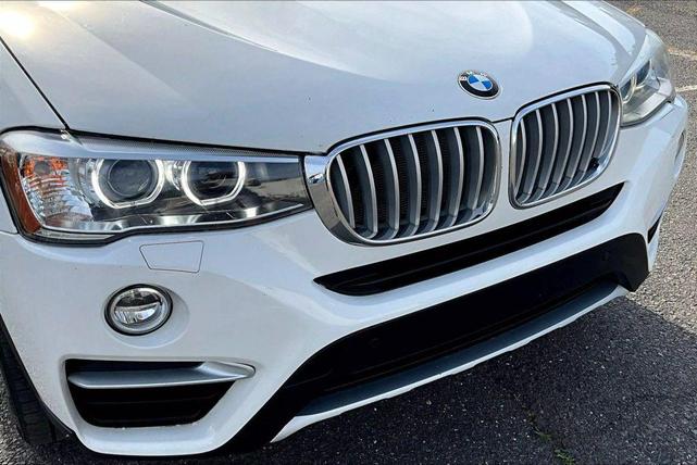 Photo of 2016 White BMW X4