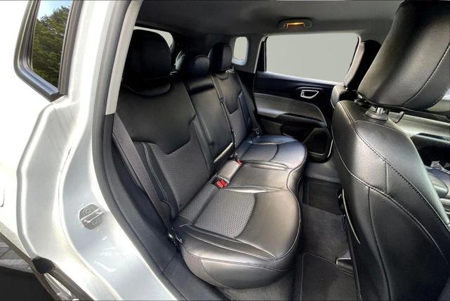 Photo of 2022 White Jeep Compass