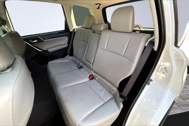 Photo of 2014 White Subaru Forester