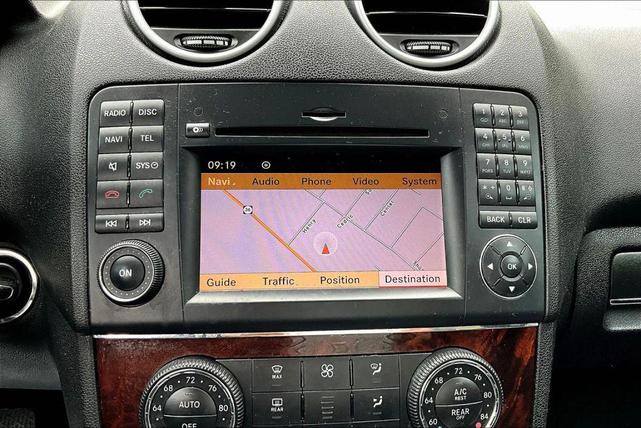 Photo of 2011 Black Mercedes-Benz M-Class
