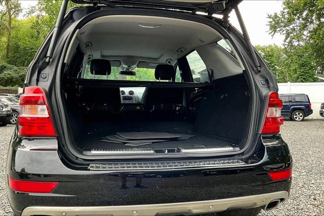 Photo of 2011 Black Mercedes-Benz M-Class