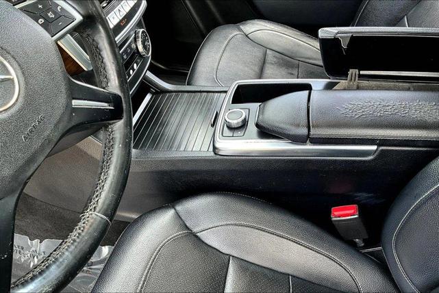 Photo of 2015 Black Mercedes-Benz M-Class