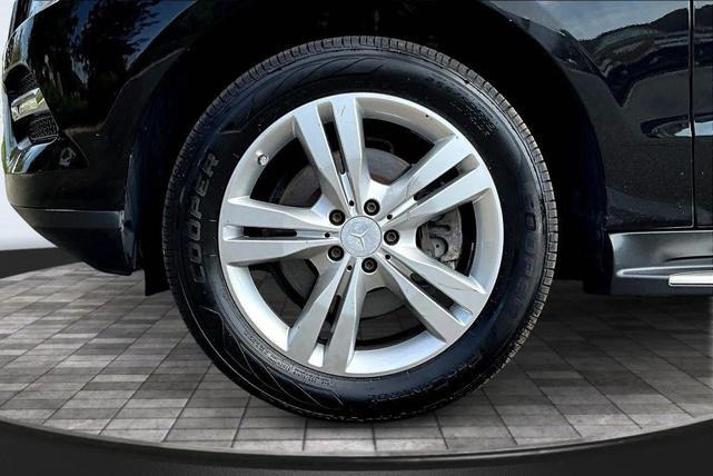 Photo of 2015 Black Mercedes-Benz M-Class