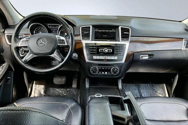 Photo of 2015 Black Mercedes-Benz M-Class