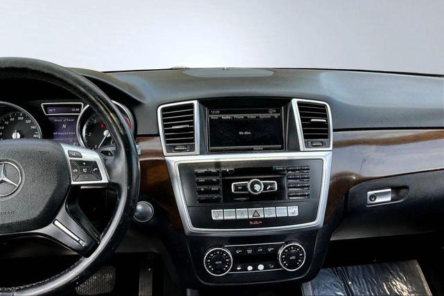 Photo of 2015 Black Mercedes-Benz M-Class