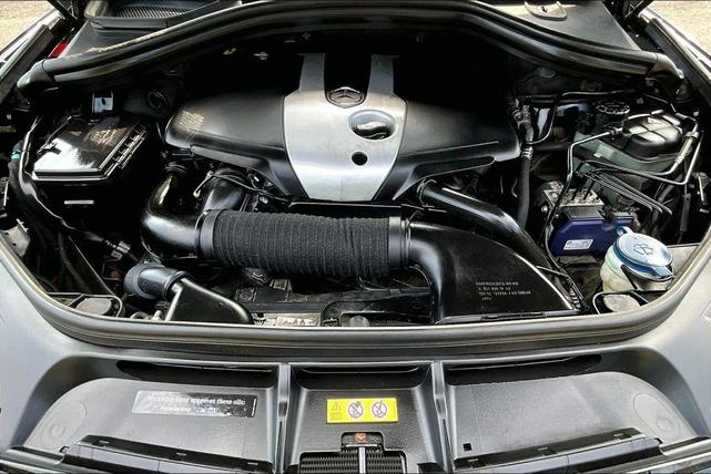 Photo of 2015 Black Mercedes-Benz M-Class