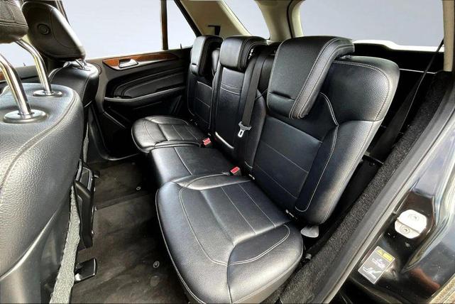 Photo of 2015 Black Mercedes-Benz M-Class