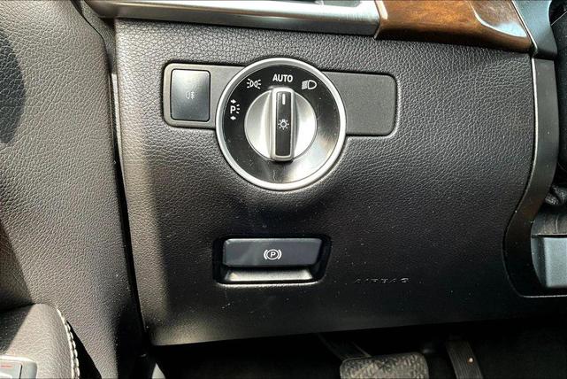 Photo of 2015 Black Mercedes-Benz M-Class