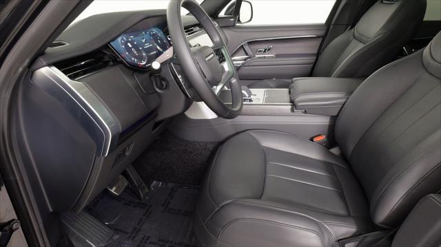 Photo of 2024 Santorini Black Land Rover Range Rover