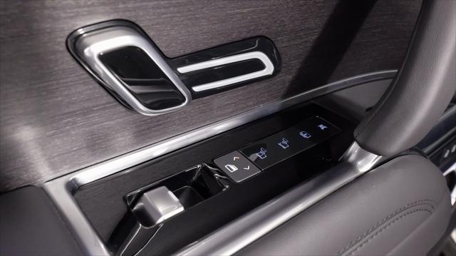 Photo of 2024 Santorini Black Land Rover Range Rover