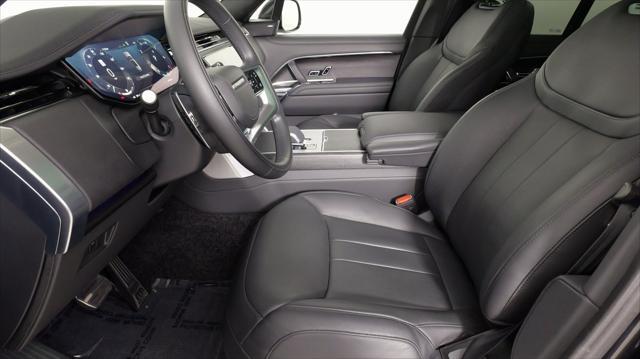 Photo of 2024 Santorini Black Land Rover Range Rover