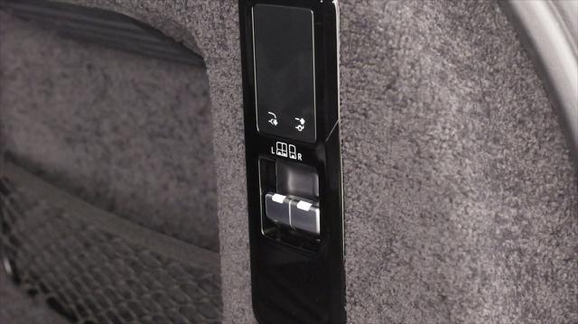 Photo of 2024 Santorini Black Land Rover Range Rover