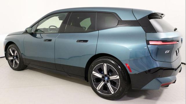 Photo of 2025 Blue Ridge Mountain Metallic BMW iX
