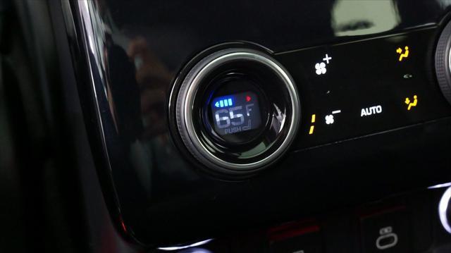 Photo of 2022 Santorini Black Metallic Land Rover Range Rover