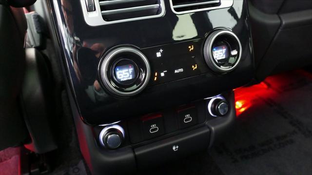 Photo of 2022 Santorini Black Metallic Land Rover Range Rover