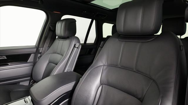 Photo of 2022 Santorini Black Metallic Land Rover Range Rover