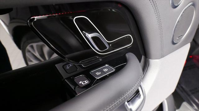 Photo of 2022 Santorini Black Metallic Land Rover Range Rover