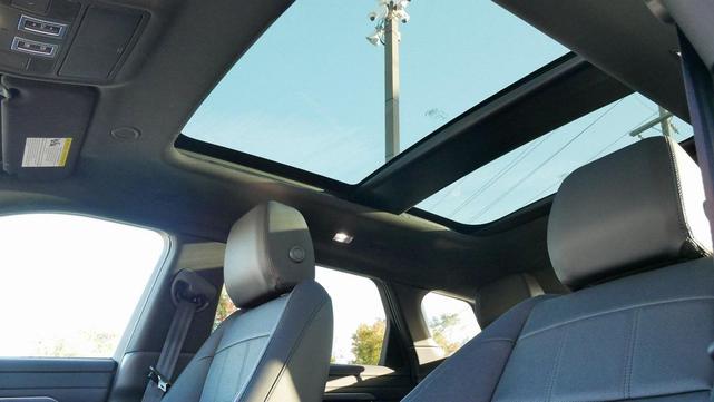 Photo of 2022 Eiger Grey Metallic Land Rover Range Rover Evoque