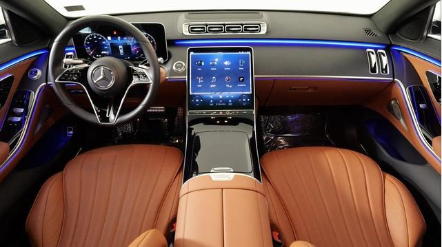 Photo of 2022 MANUFAKTUR Cashmere White Magno Mercedes-Benz S-Class