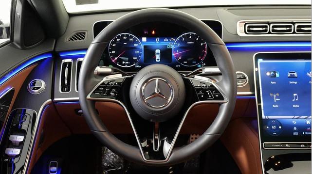 Photo of 2022 MANUFAKTUR Cashmere White Magno Mercedes-Benz S-Class
