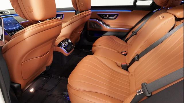 Photo of 2022 MANUFAKTUR Cashmere White Magno Mercedes-Benz S-Class