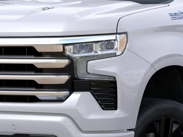 Photo of 2025 Crystal White Tricoat Chevrolet Silverado 1500