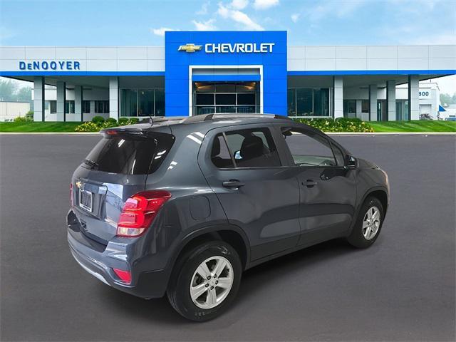Photo of 2022 Shadow Gray Metallic Chevrolet Trax